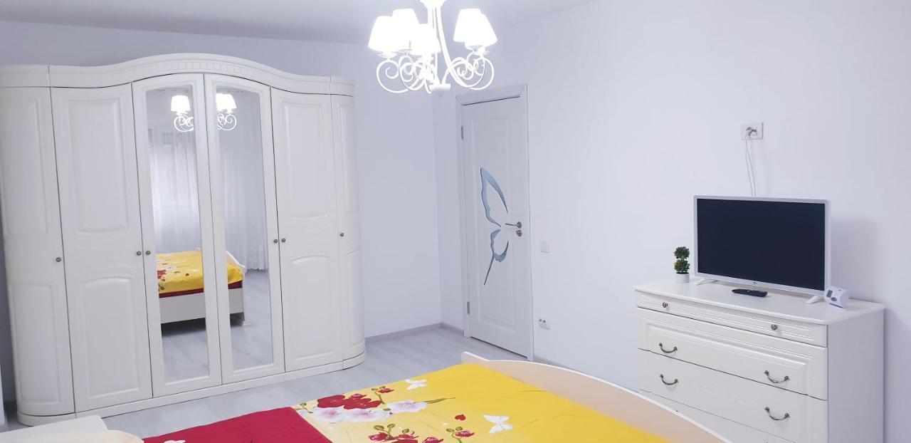 White Apartament, Брэила Экстерьер фото